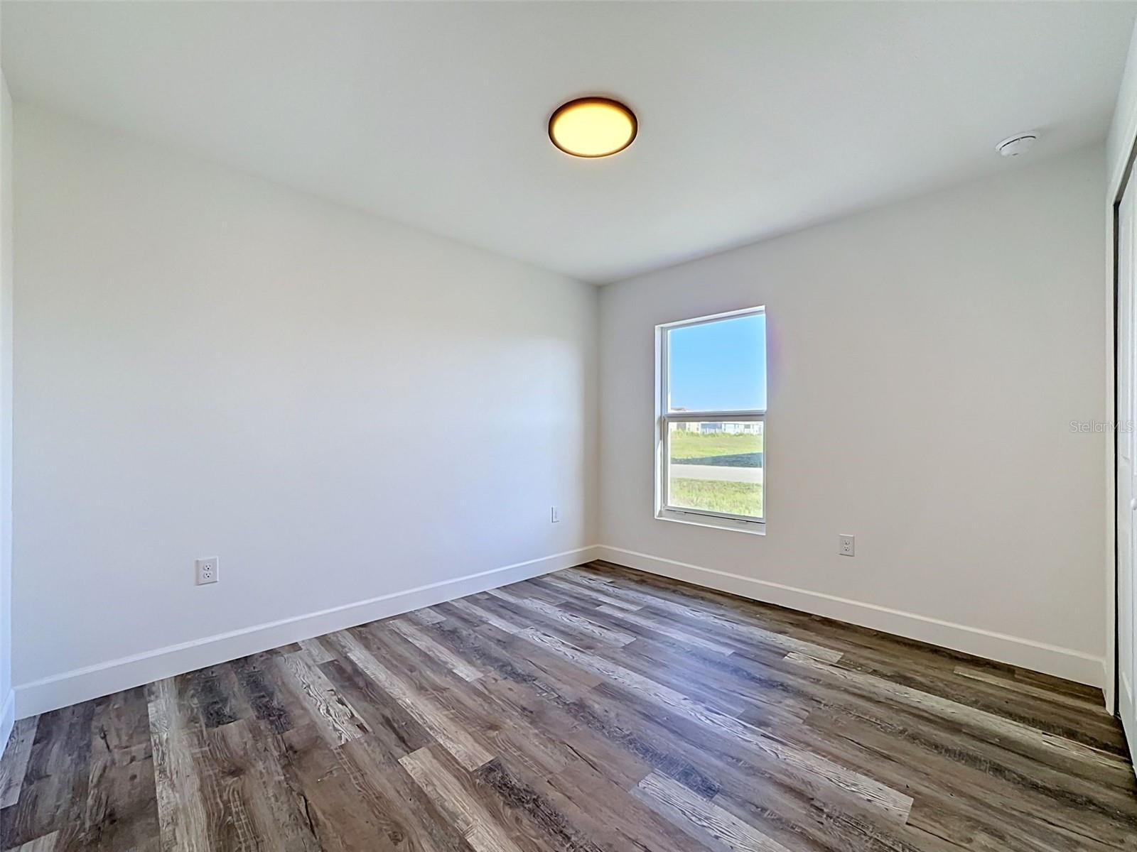 2715 GISELA RD — photo 12