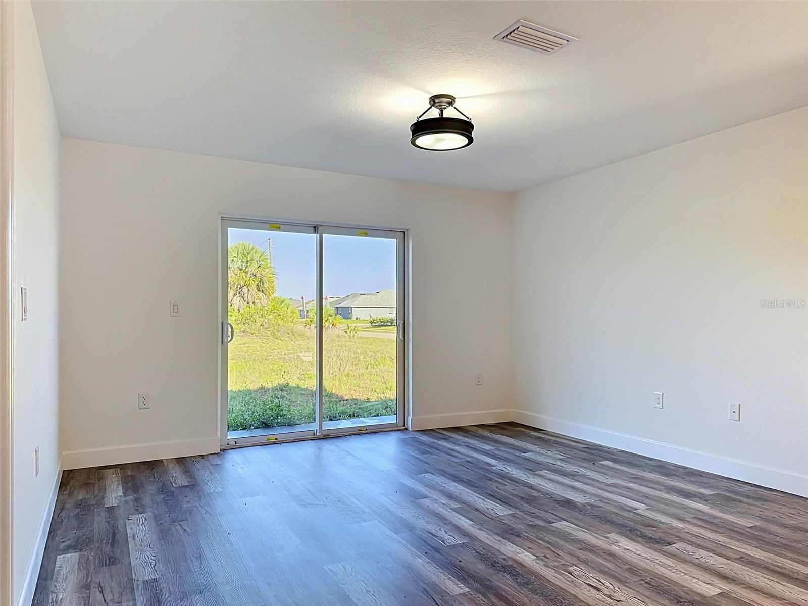 2715 GISELA RD — photo 14