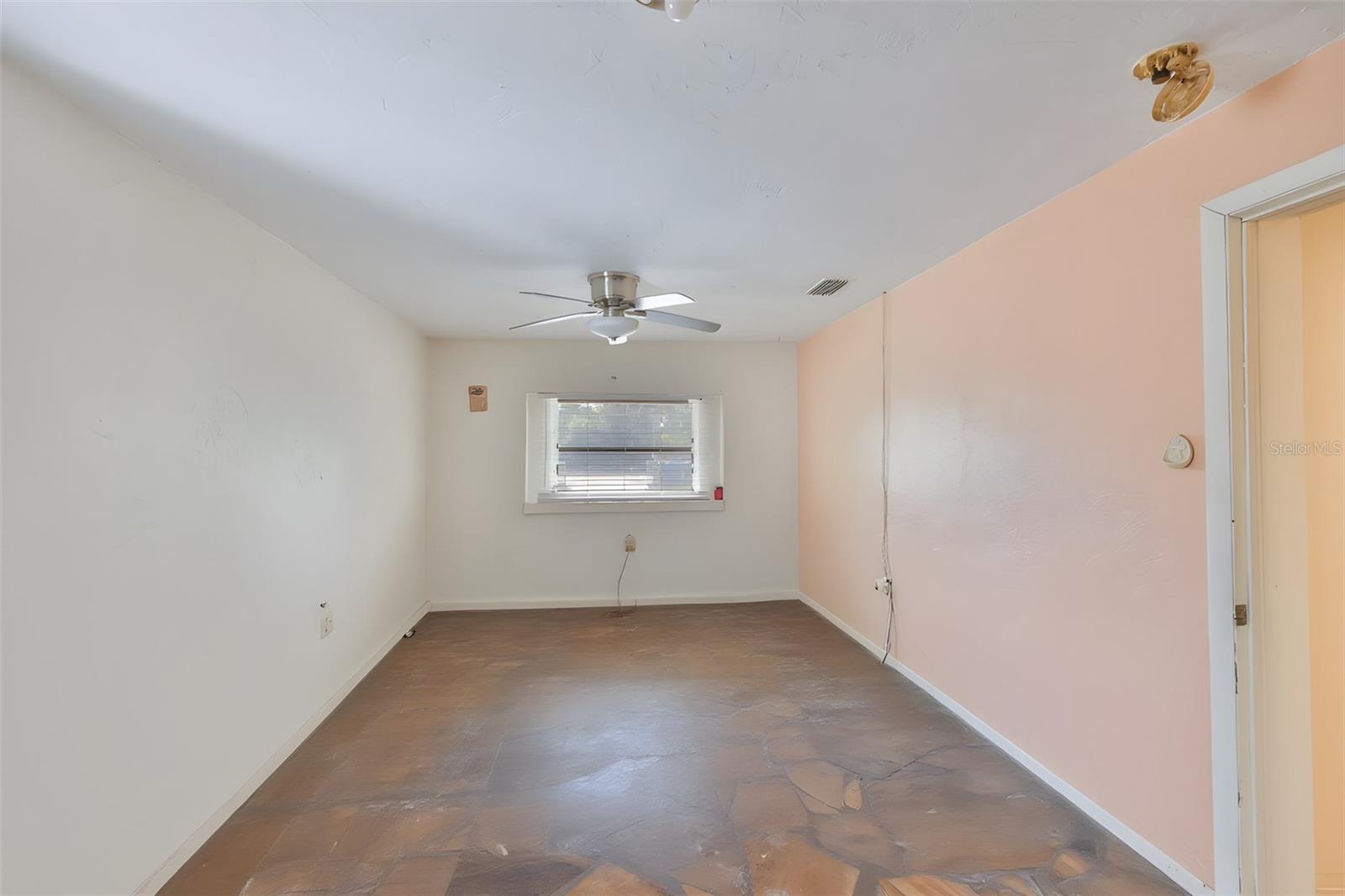 14451 HIGHLAND RD — photo 32