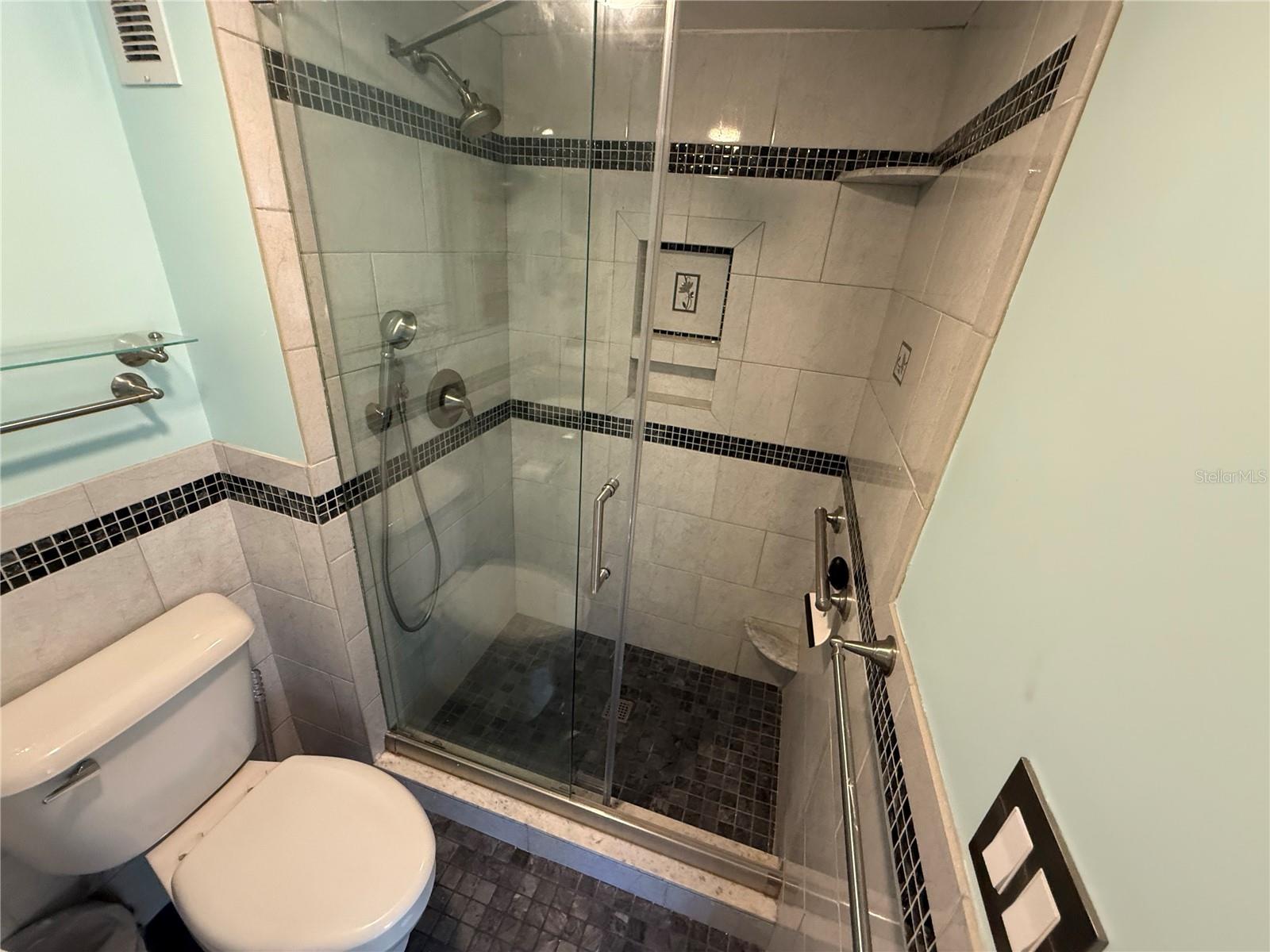 1250 N PORTOFINO DR #202 — photo 24