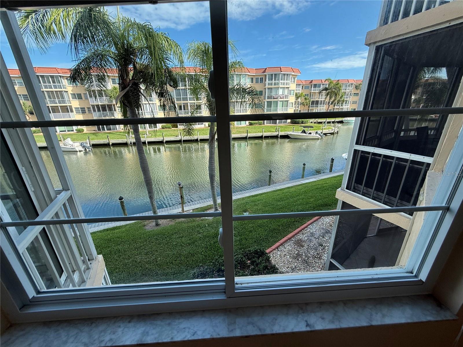 1250 N PORTOFINO DR #202 — photo 11