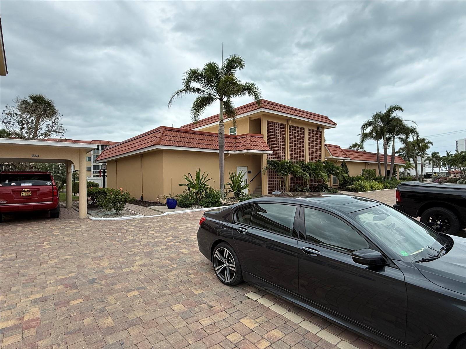 1250 N PORTOFINO DR #202 — photo 38