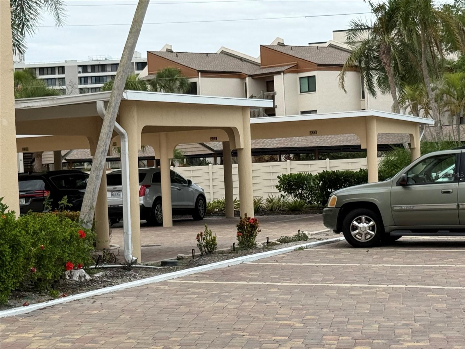 1250 N PORTOFINO DR #202 — photo 39