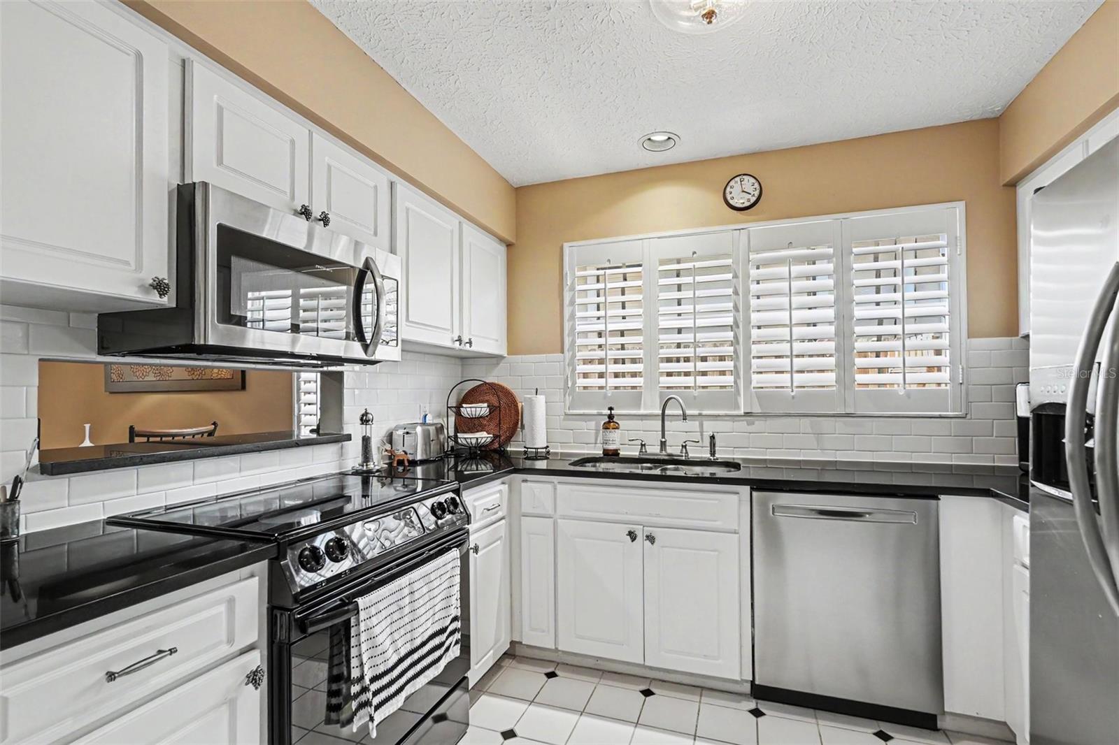 3053 S CONCORDIA AVE #A — photo 7
