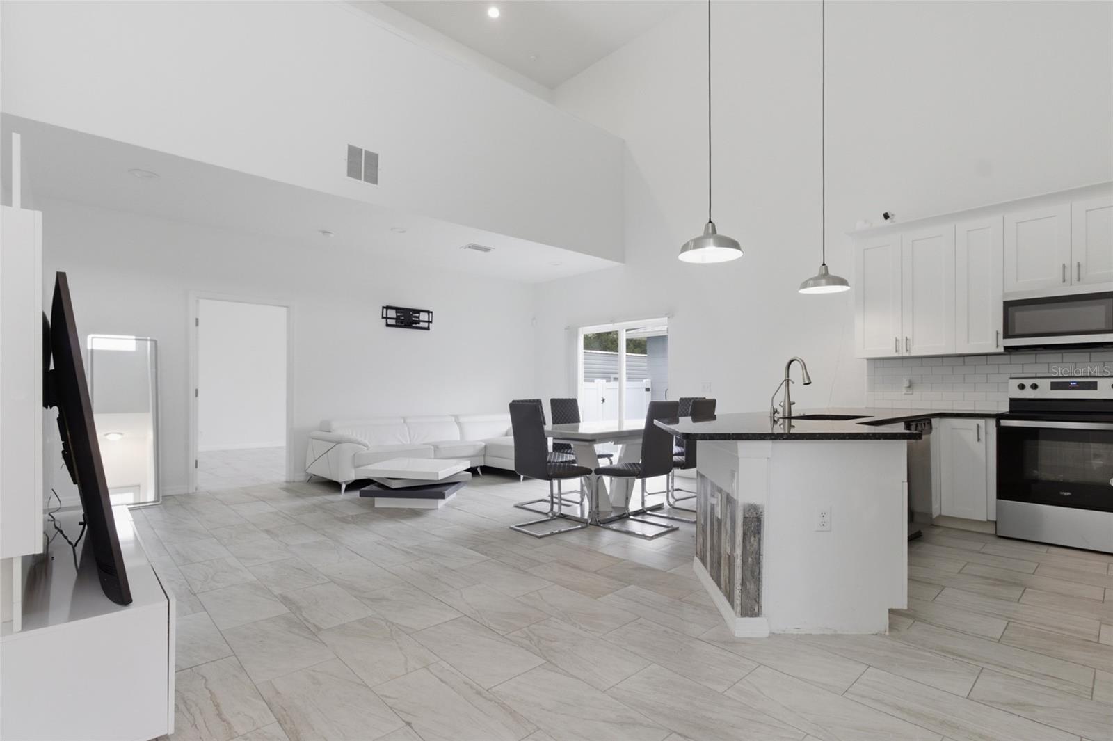 3702 WIGGINS LEAF ST — photo 4