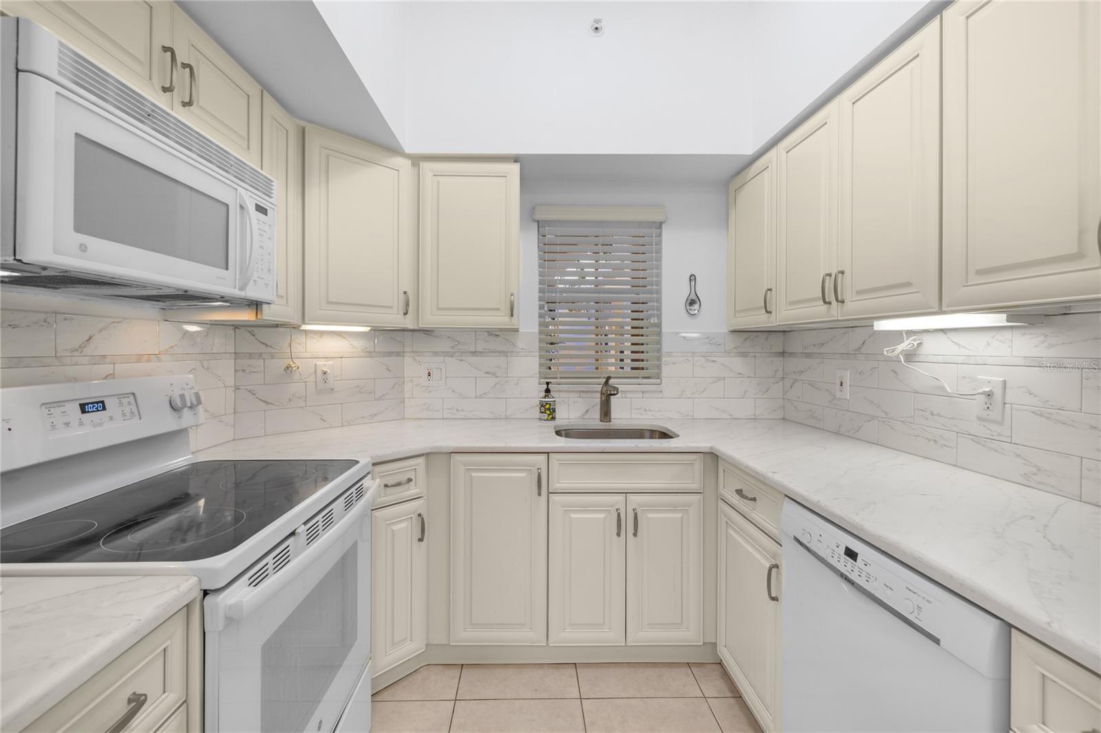 4244 CENTRAL SARASOTA PKWY #716 — photo 4