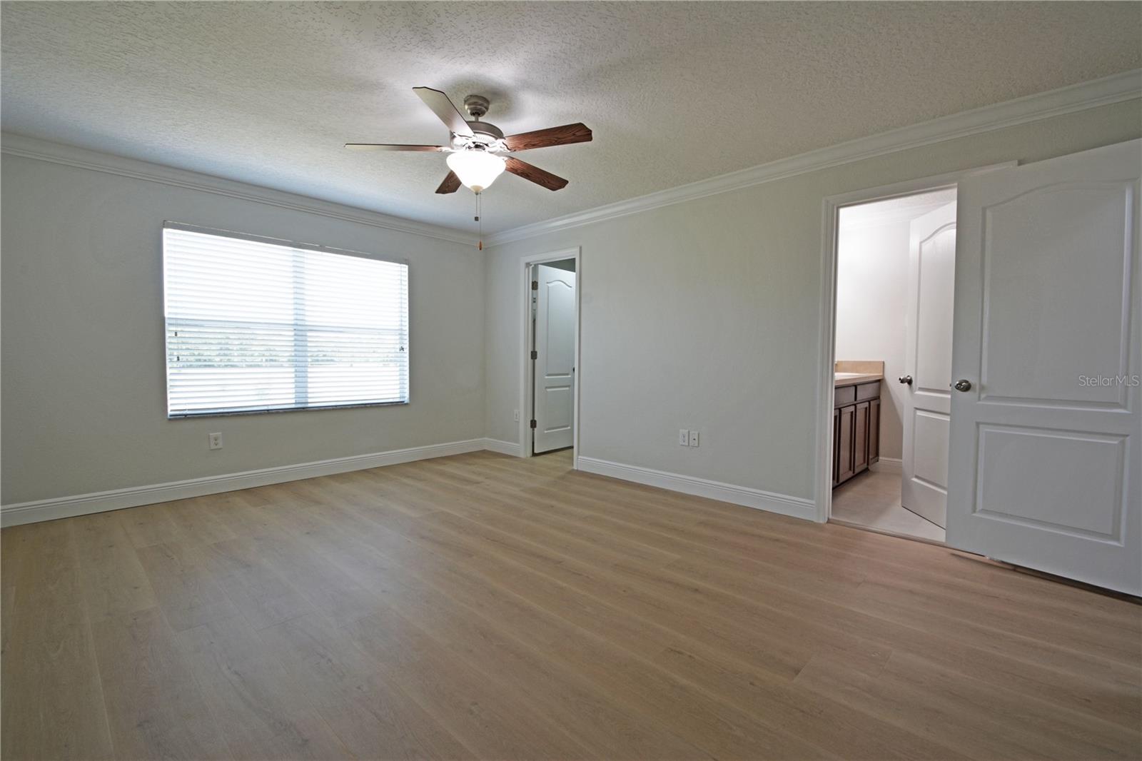 11925 GREENGATE DR — photo 28