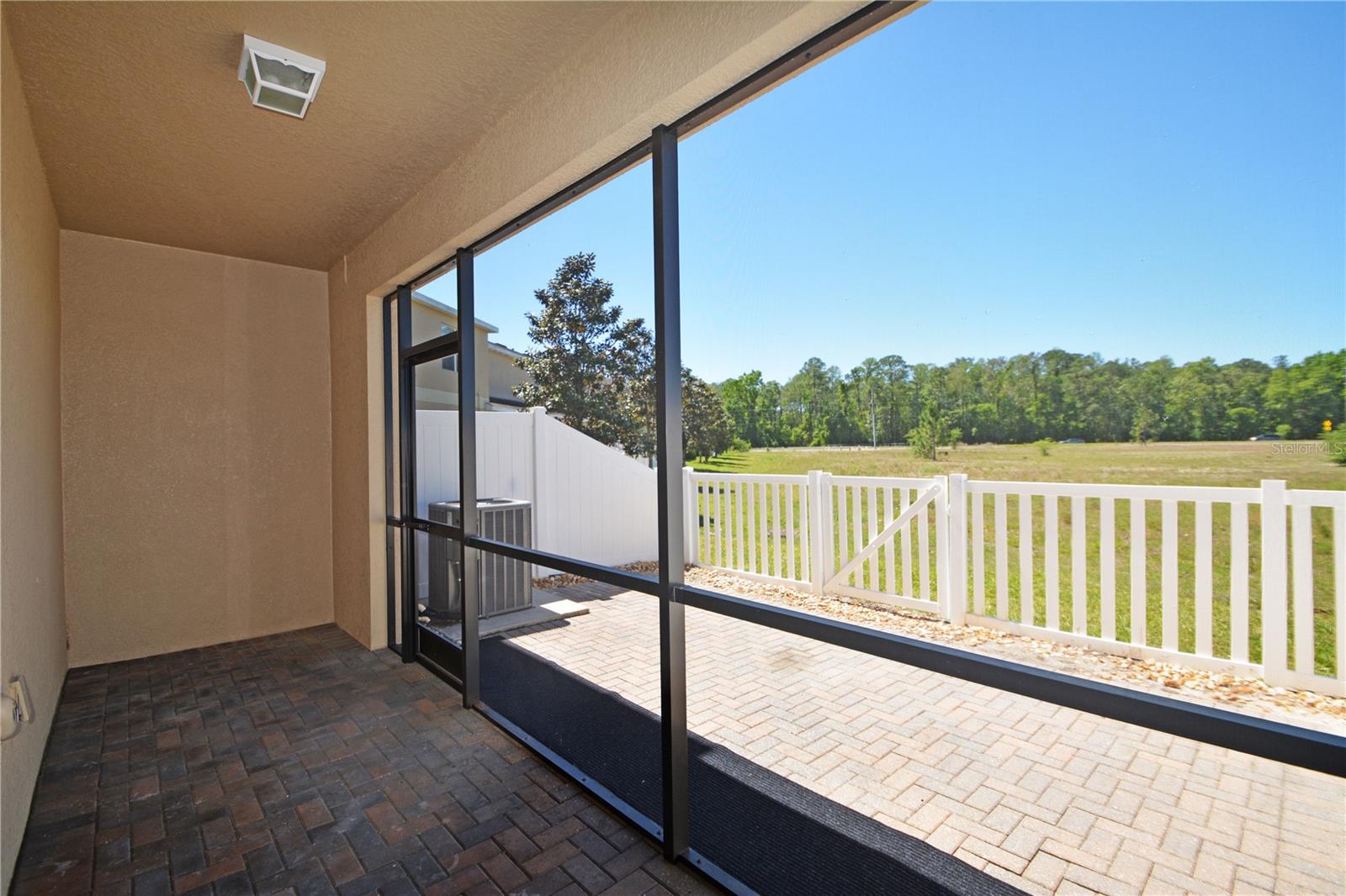 11925 GREENGATE DR — photo 42