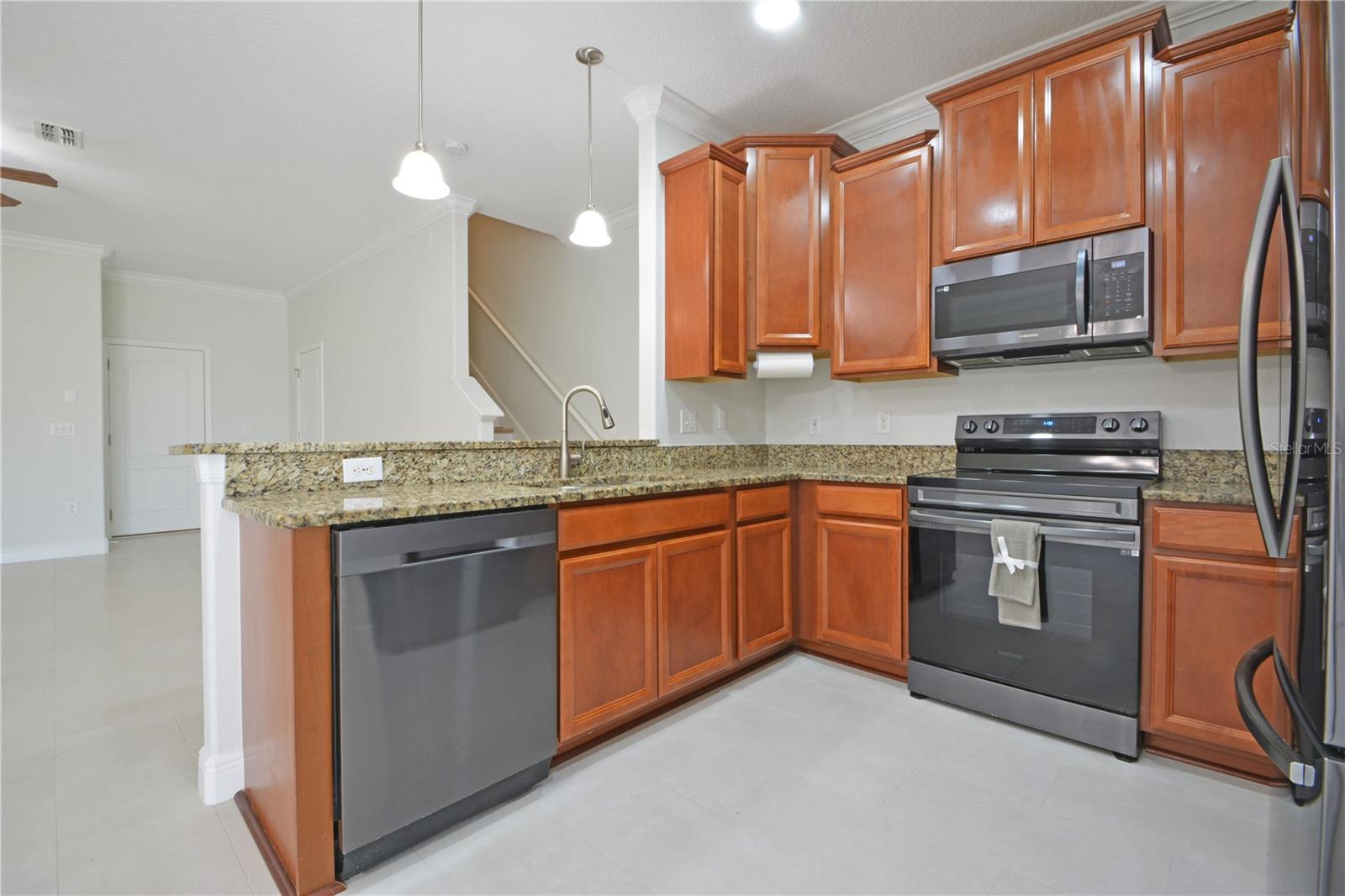 11925 GREENGATE DR — photo 13