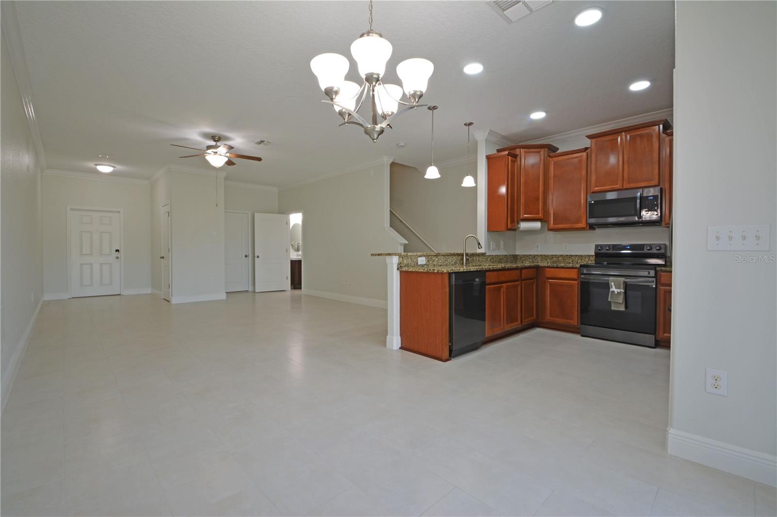 11925 GREENGATE DR — photo 2