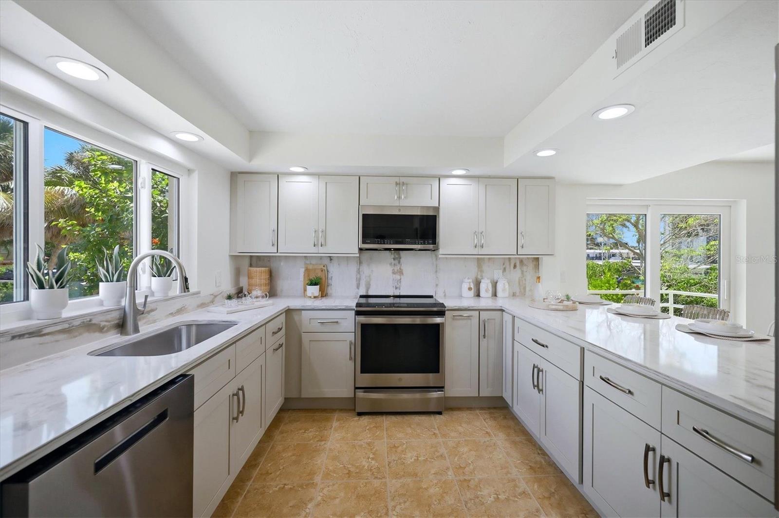 797 BENJAMIN FRANKLIN DR #9 — photo 11