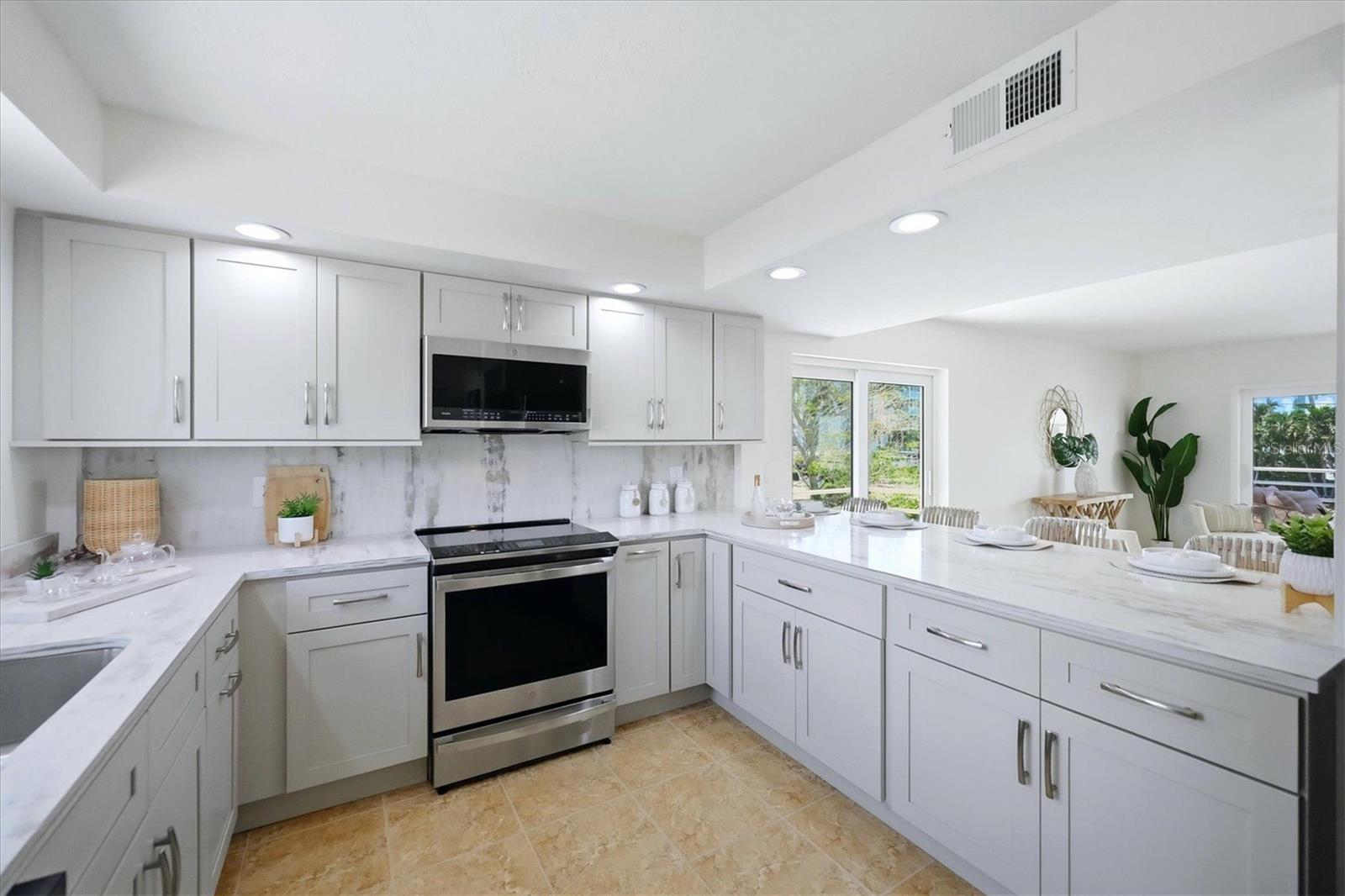 797 BENJAMIN FRANKLIN DR #9 — photo 2