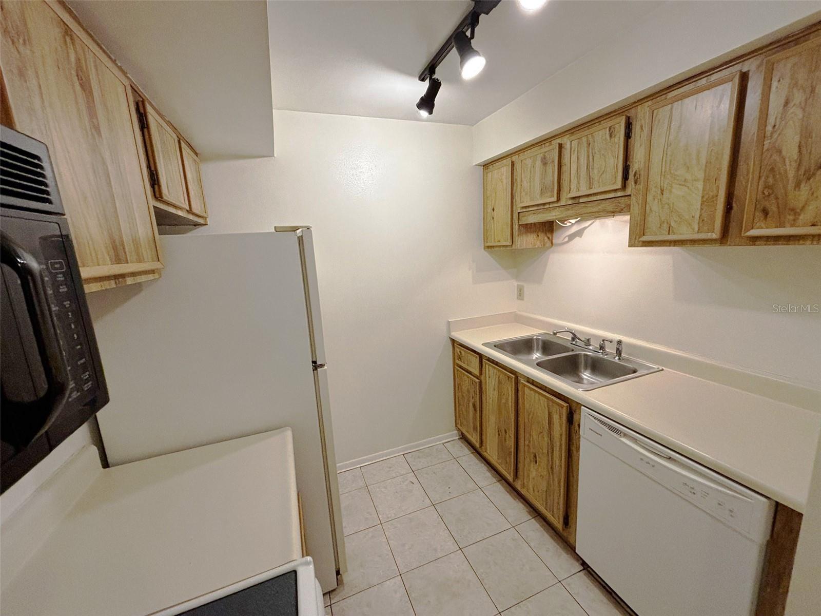 4034 DREAM OAK PL #104 — photo 11