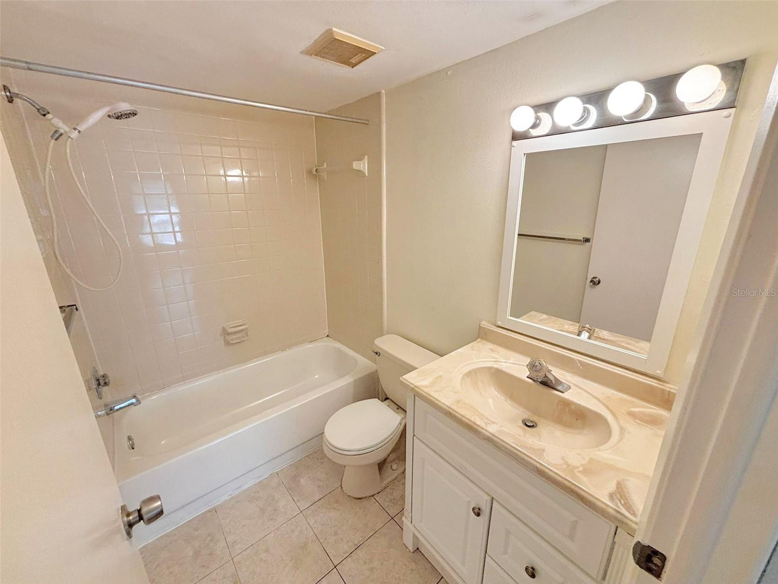 4034 DREAM OAK PL #104 — photo 8
