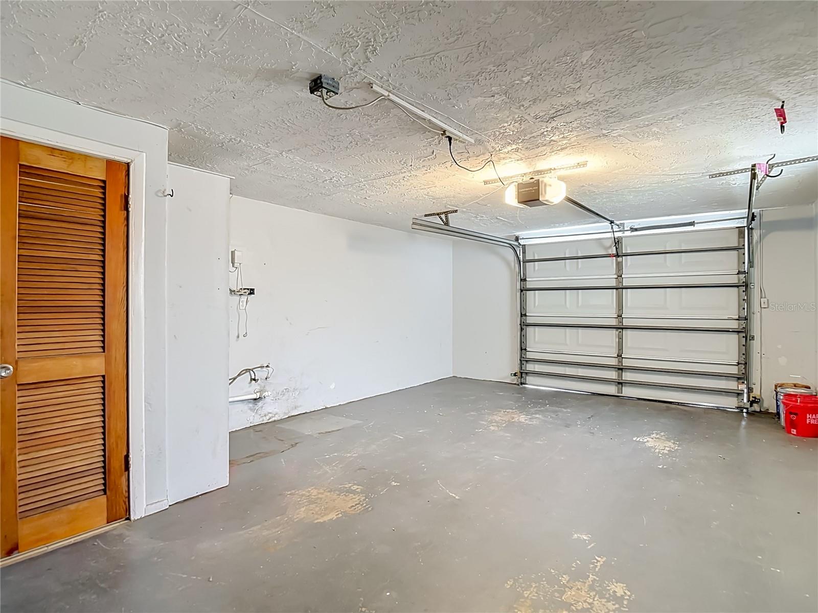 3441 EISENHOWER DR — photo 41
