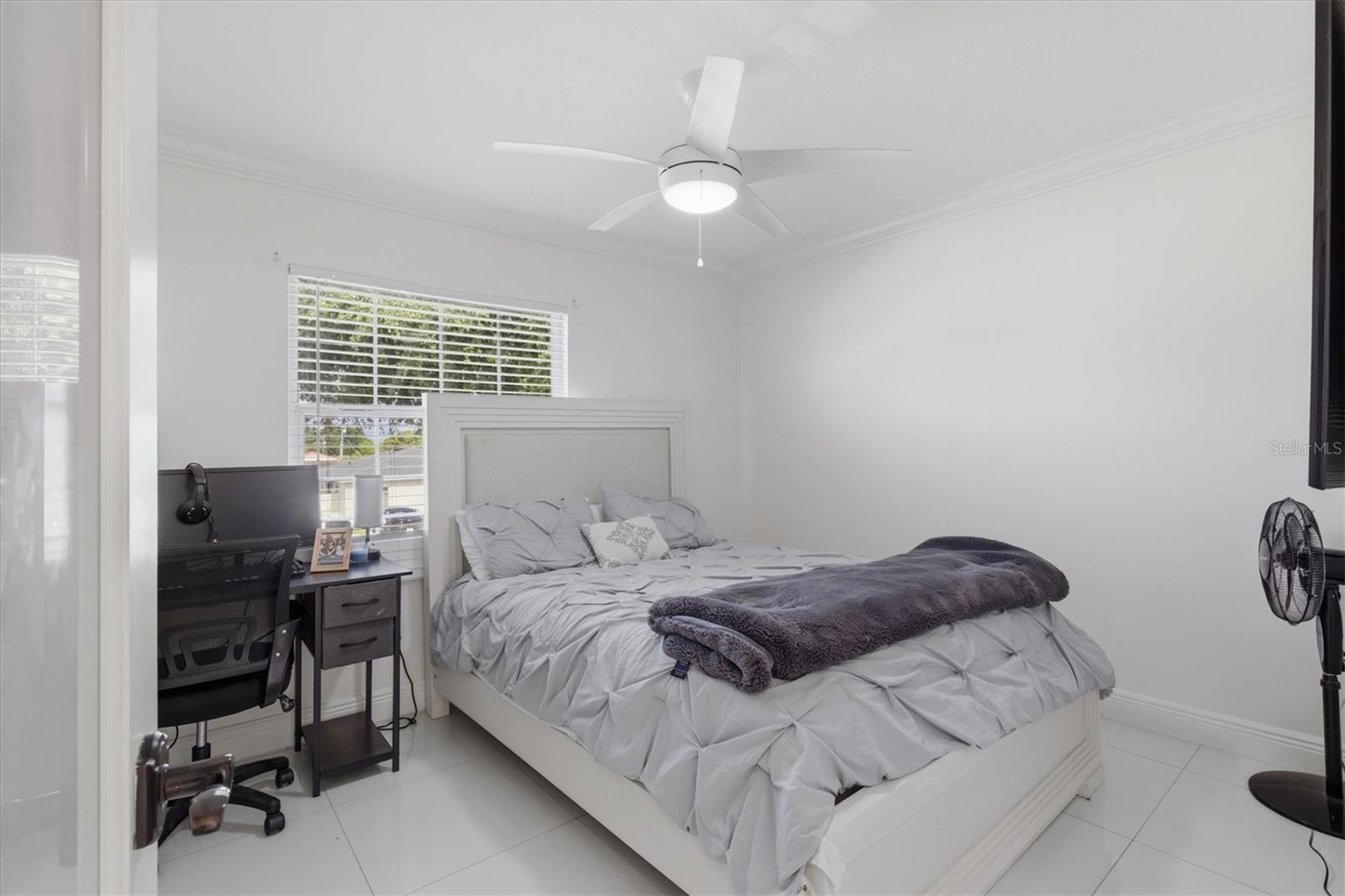 6611 N HALE AVE — photo 36