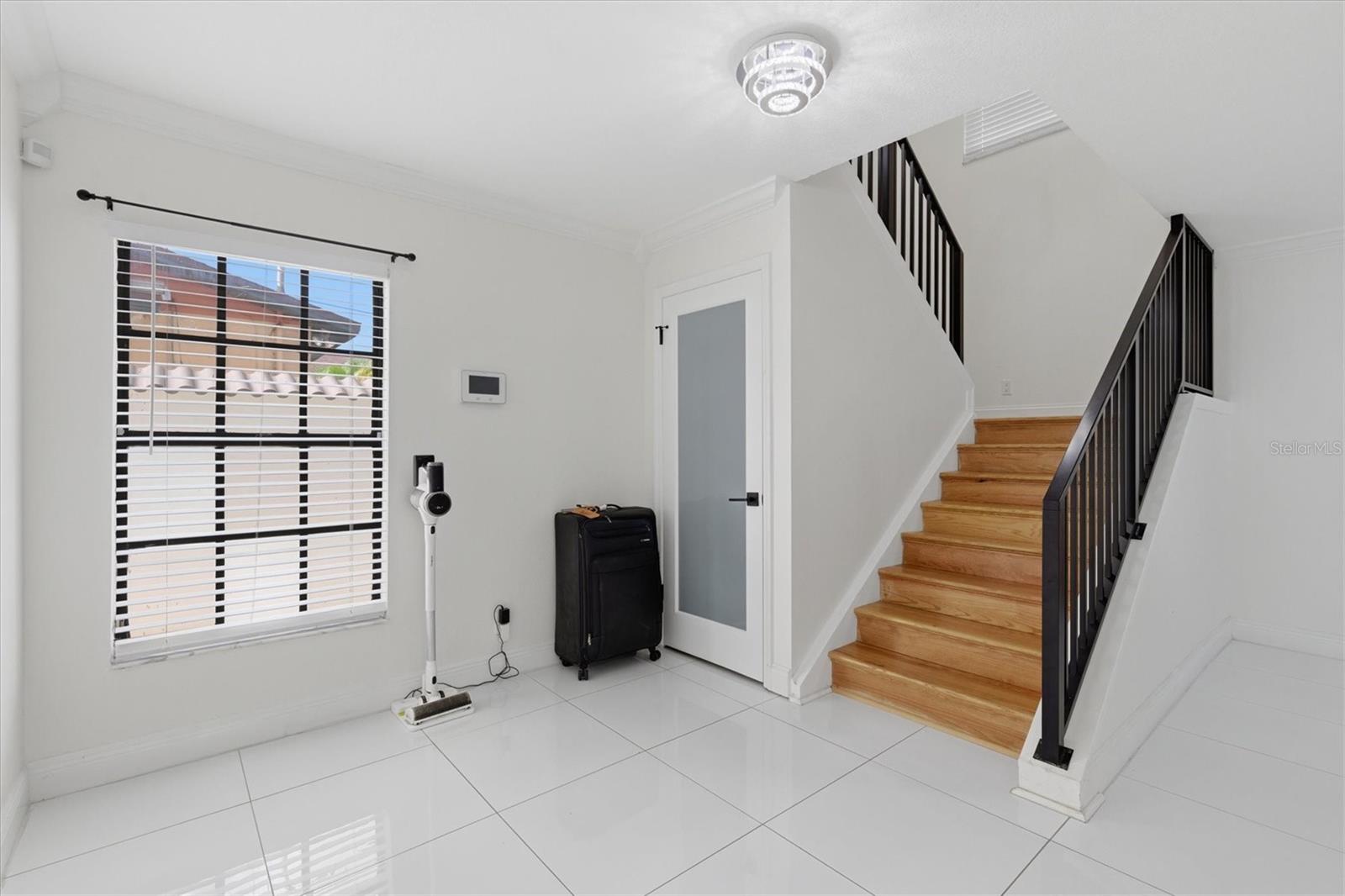 6611 N HALE AVE — photo 22