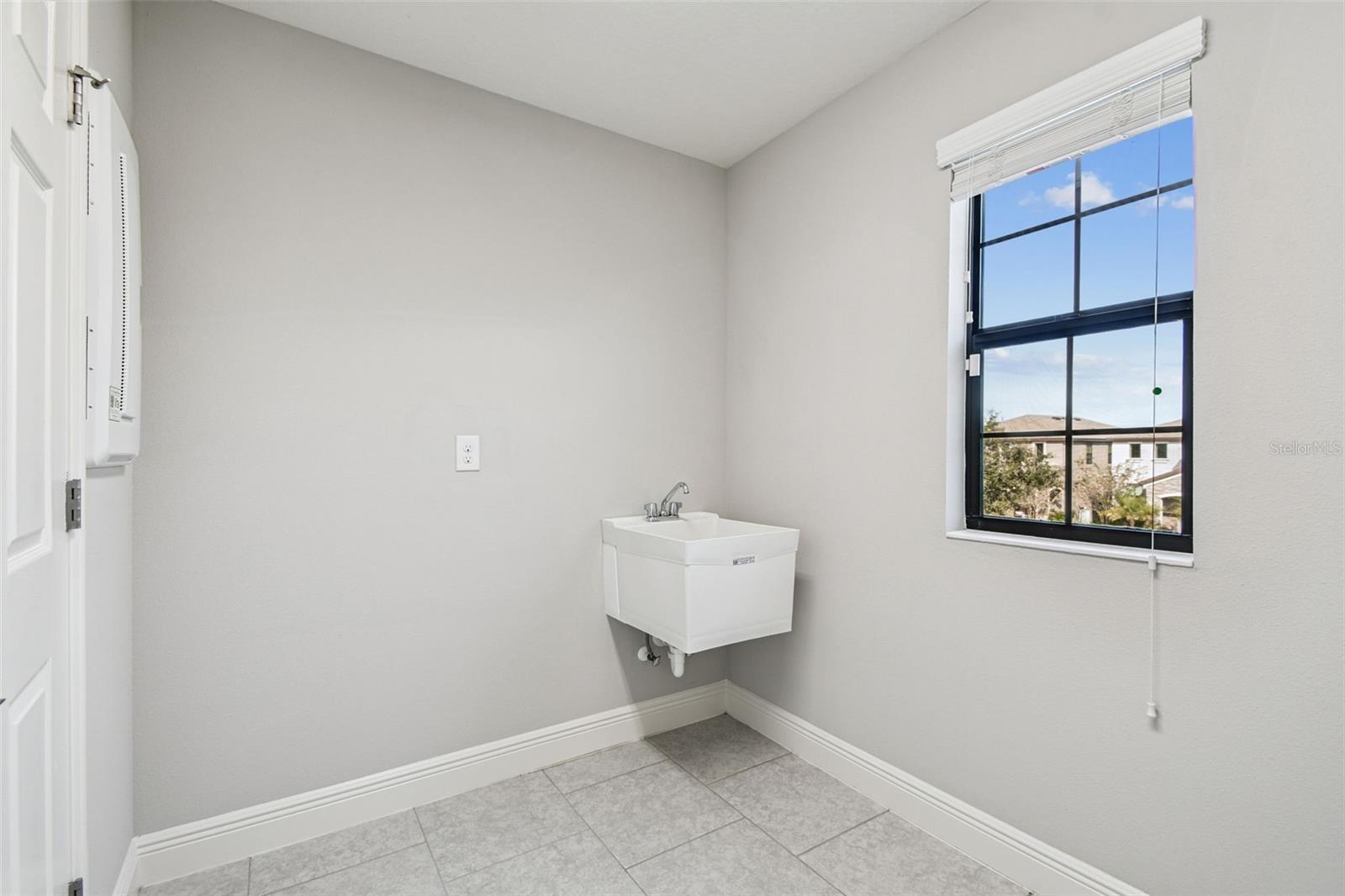 12413 TRIPLE CREEK BLVD — photo 25
