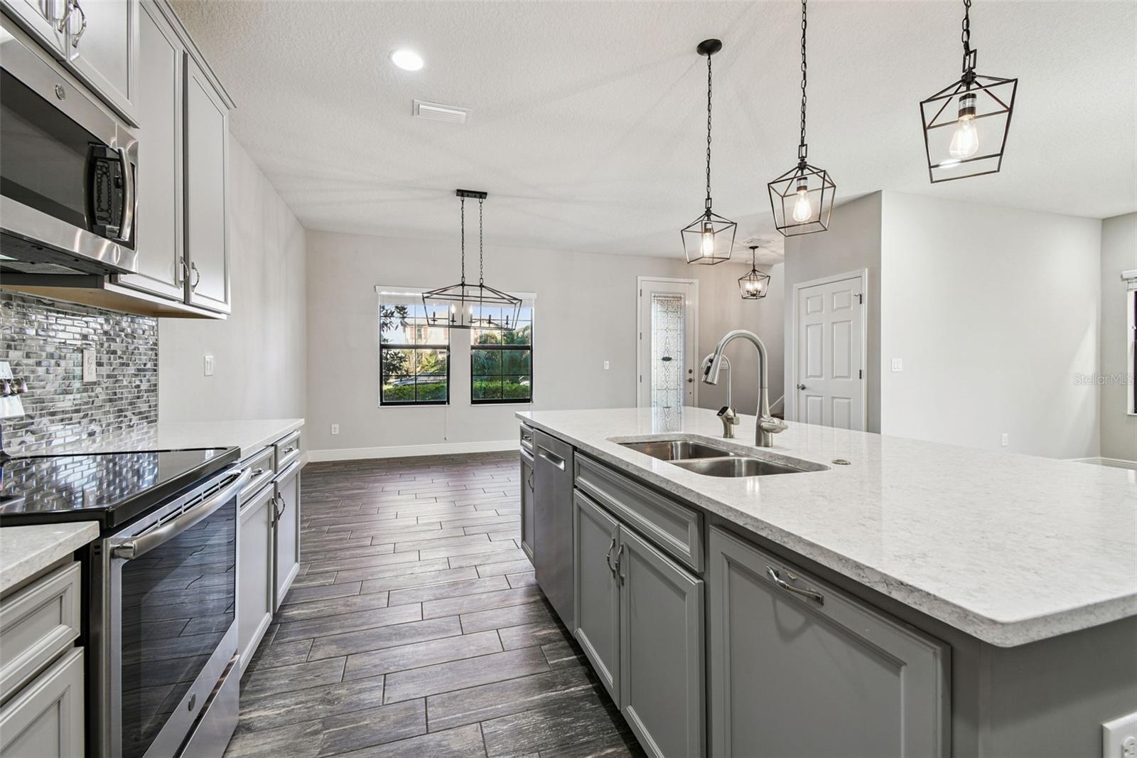 12413 TRIPLE CREEK BLVD — photo 12