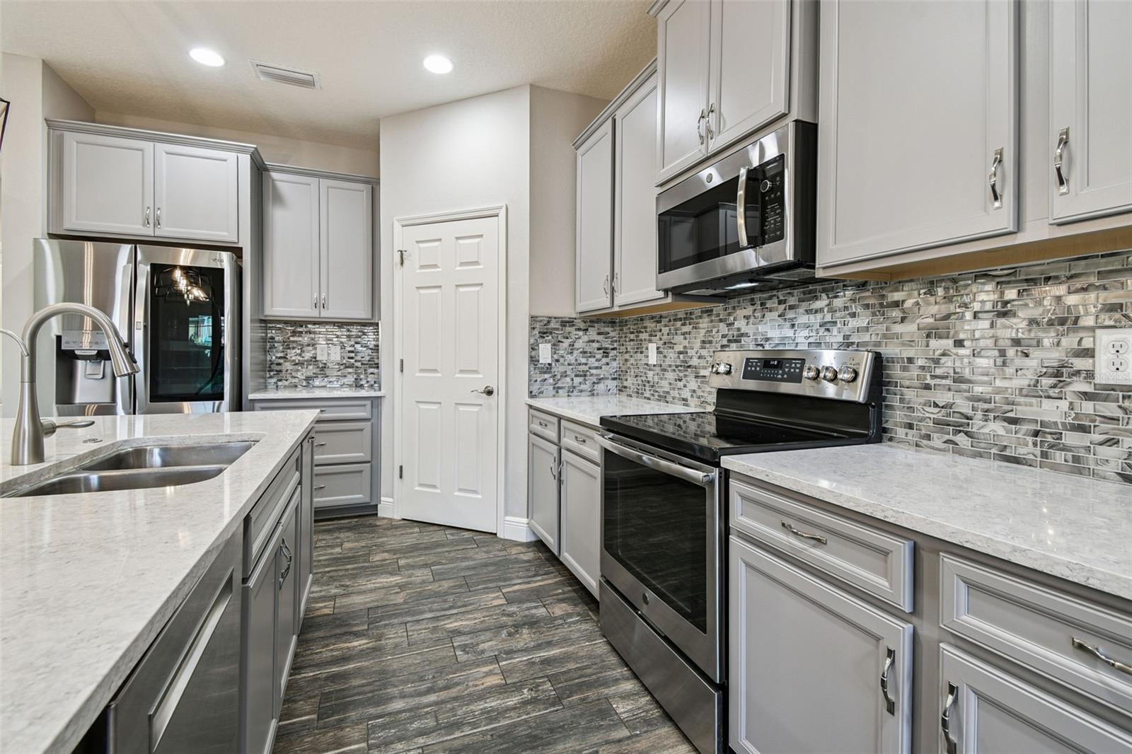 12413 TRIPLE CREEK BLVD — photo 10