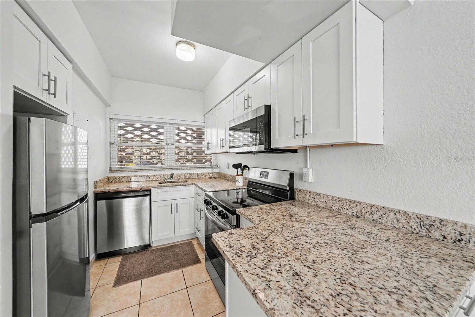 7050 SUNSET WAY #11 — photo 11
