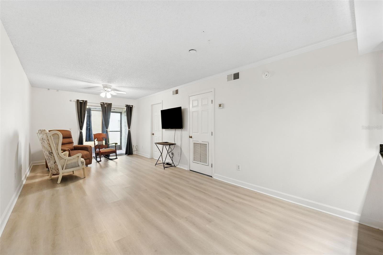 3808 N OAK DR #U31 — photo 12