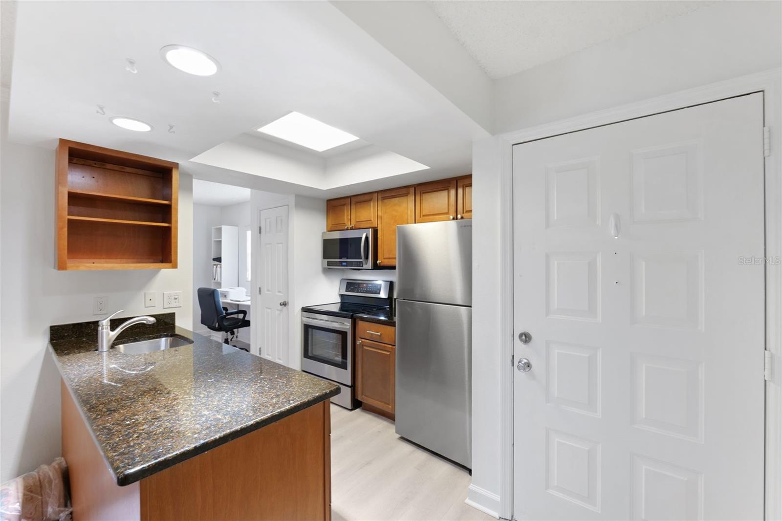 3808 N OAK DR #U31 — photo 5