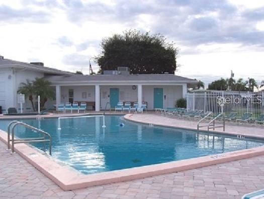 34548 VIOLET DR N — photo 32