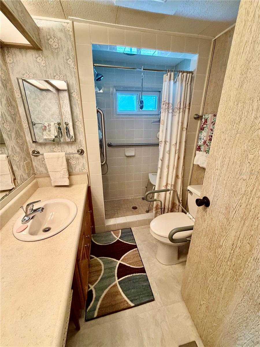 34548 VIOLET DR N — photo 18