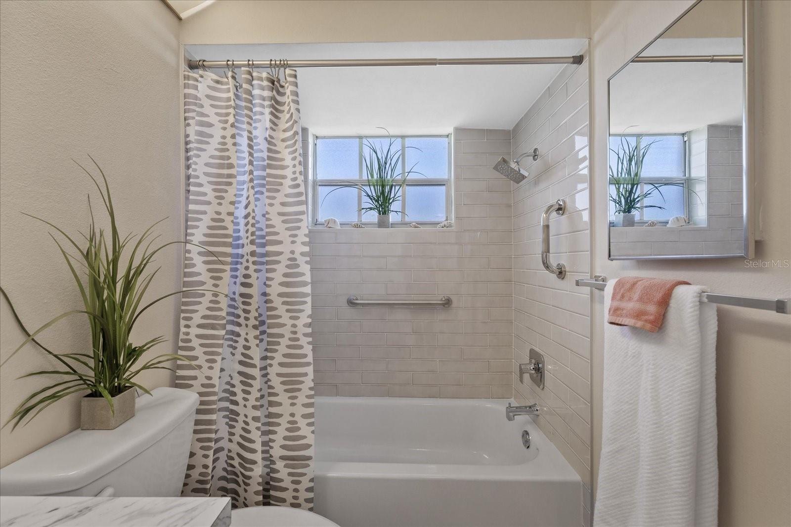 4347 SUMMERSUN DR — photo 20