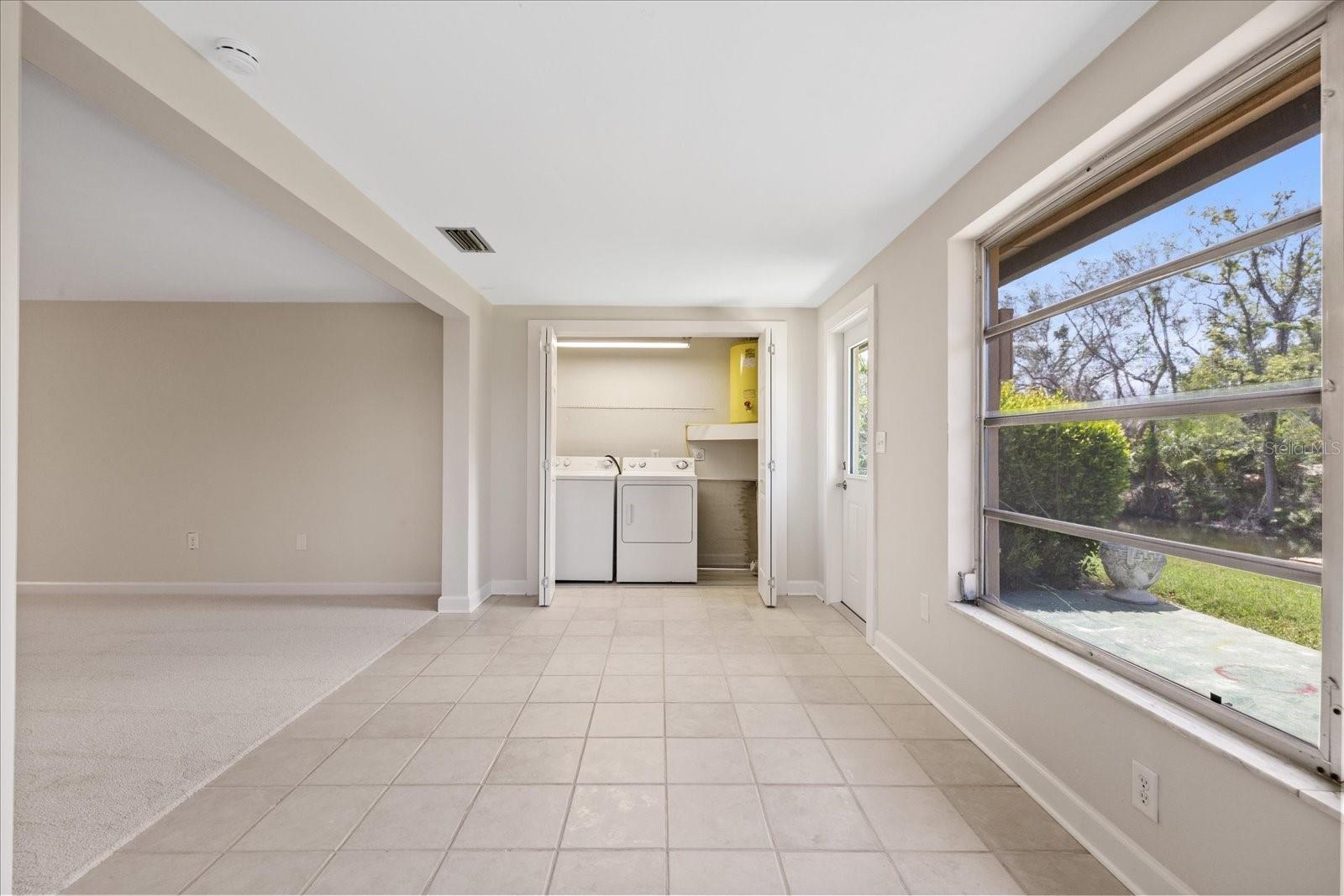 4347 SUMMERSUN DR — photo 30
