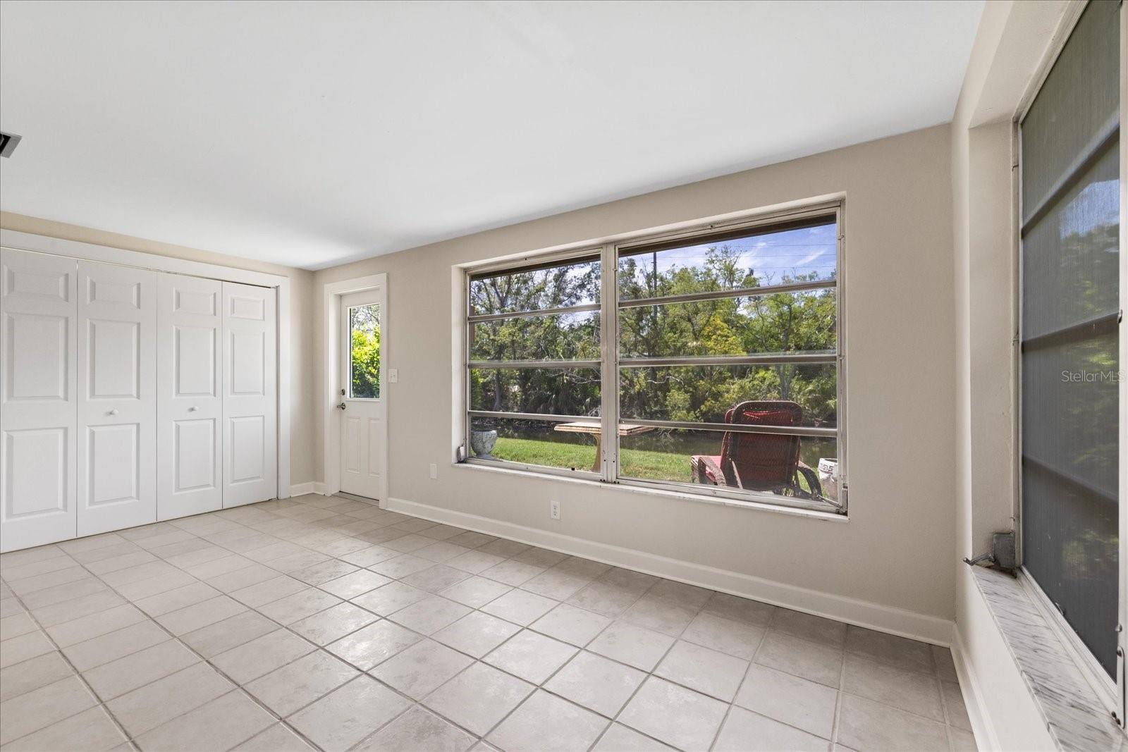 4347 SUMMERSUN DR — photo 29