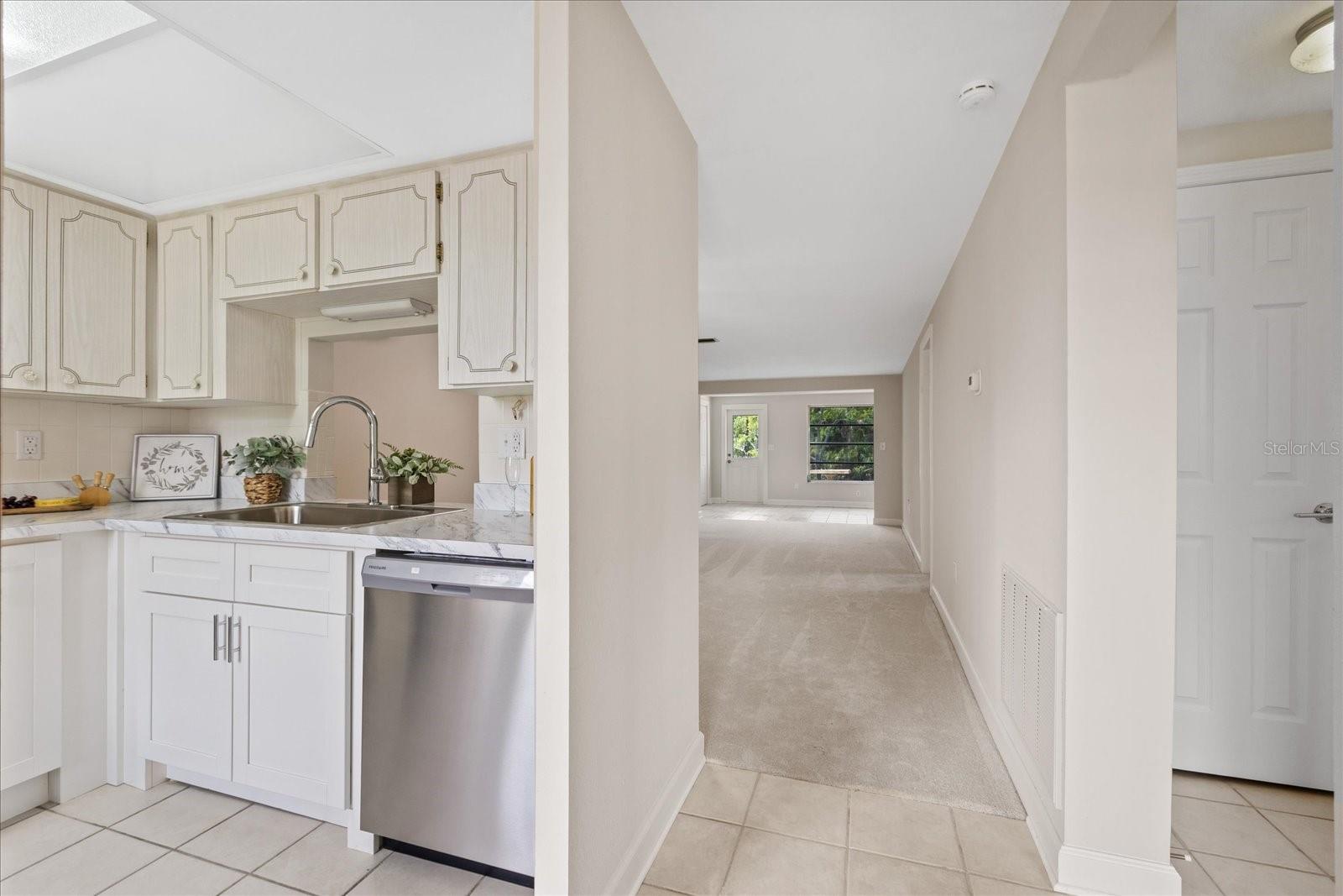 4347 SUMMERSUN DR — photo 14