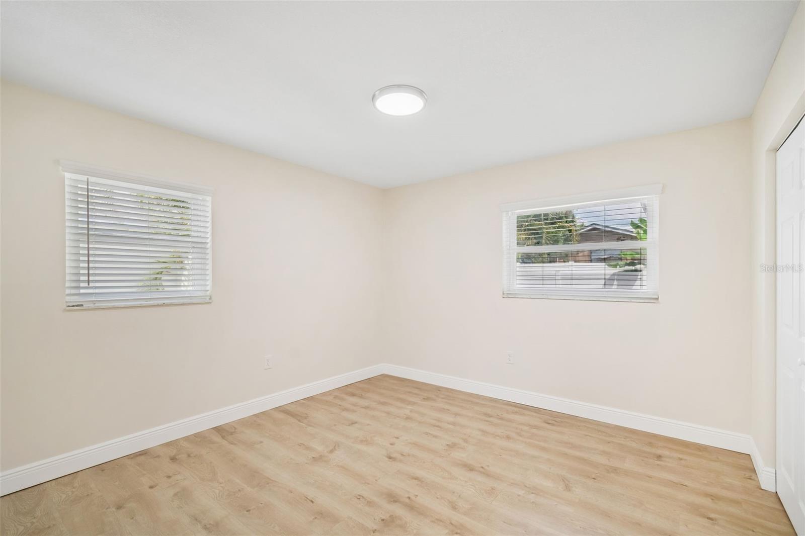 6003 TAMPA SHORES BLVD — photo 29
