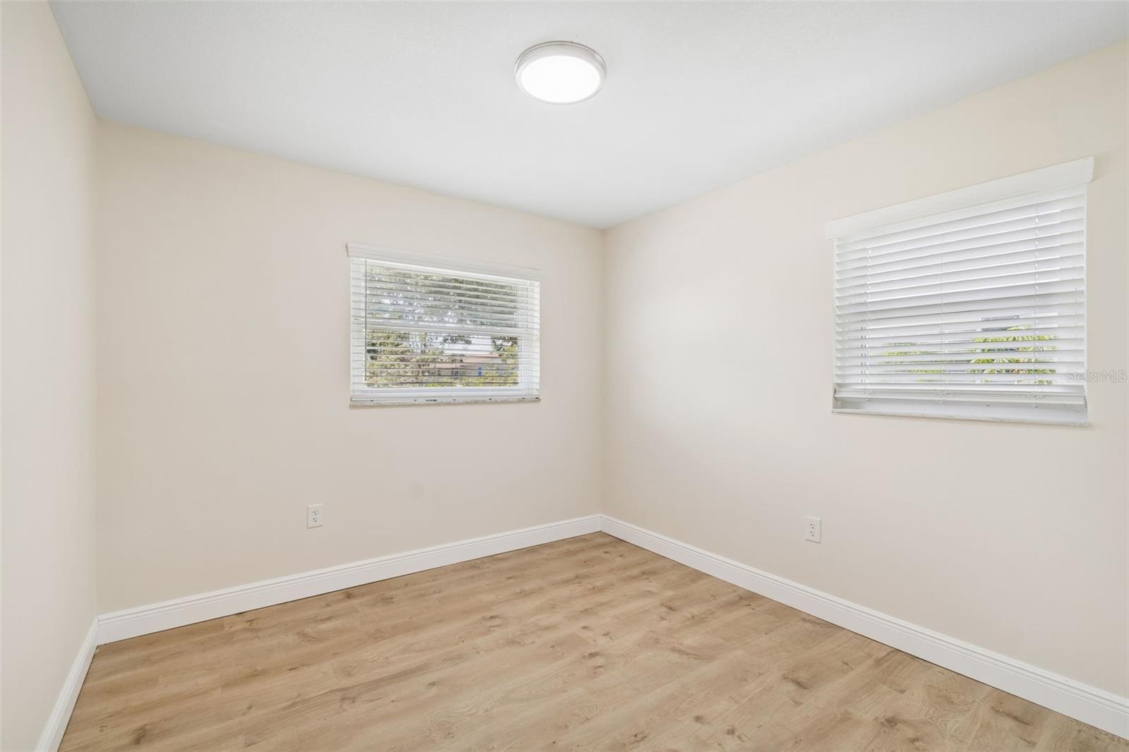 6003 TAMPA SHORES BLVD — photo 27