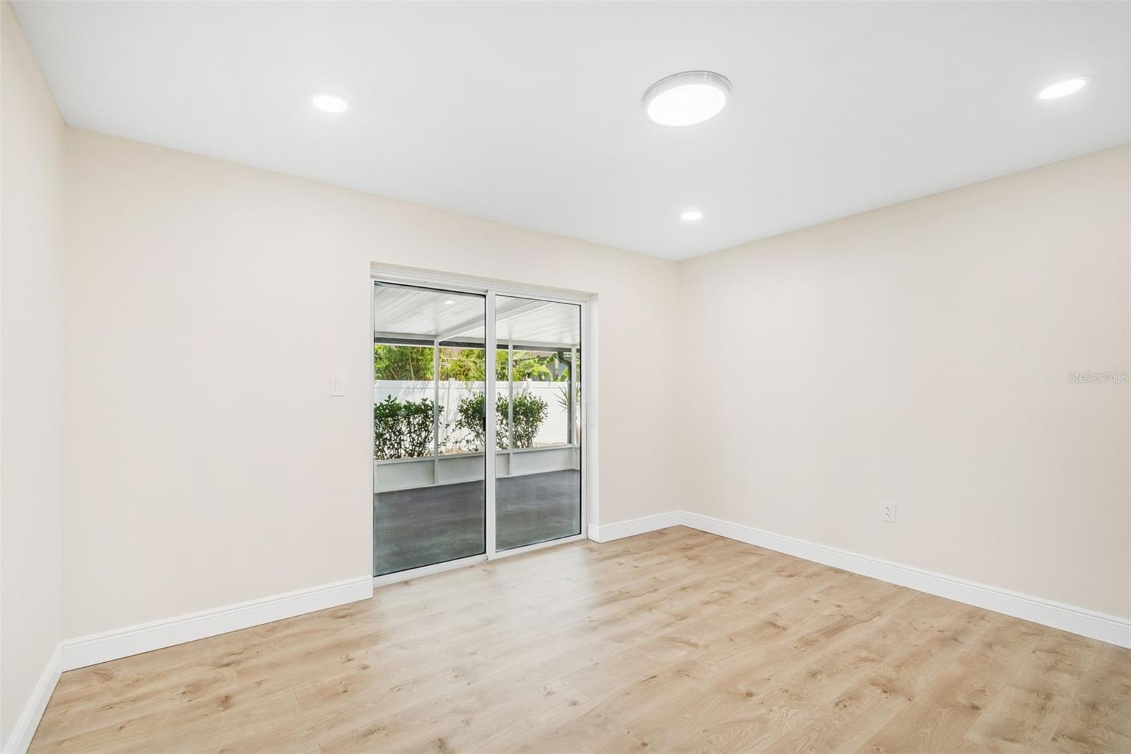 6003 TAMPA SHORES BLVD — photo 42