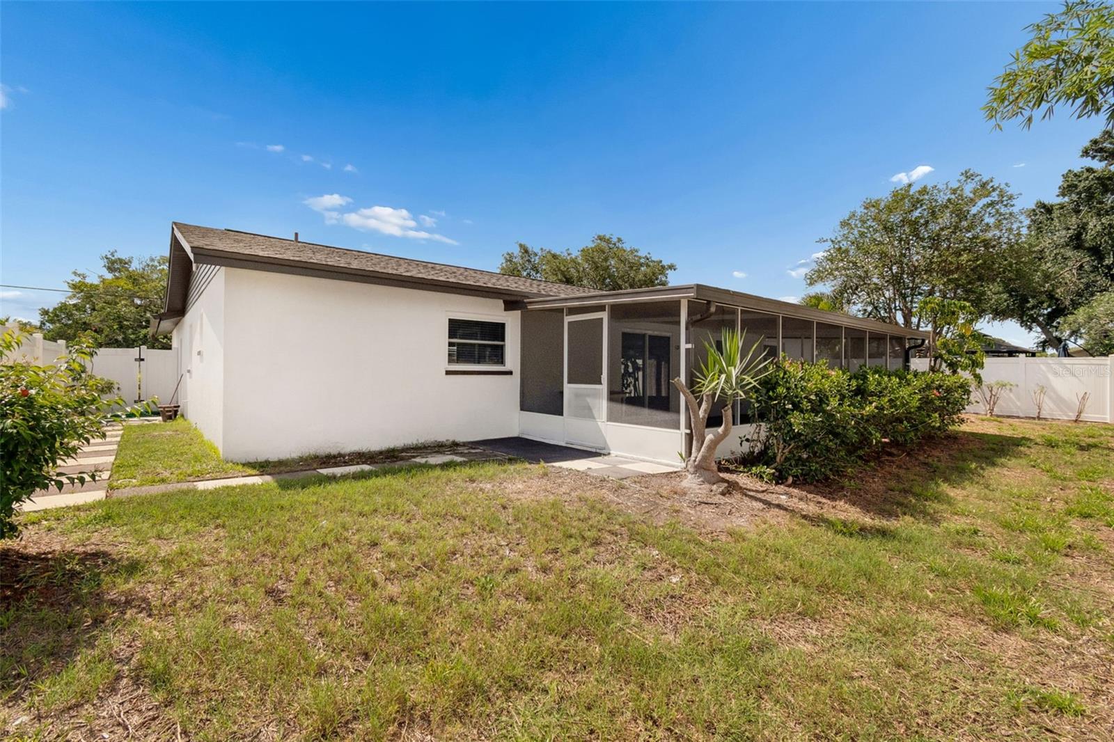 6003 TAMPA SHORES BLVD — photo 17