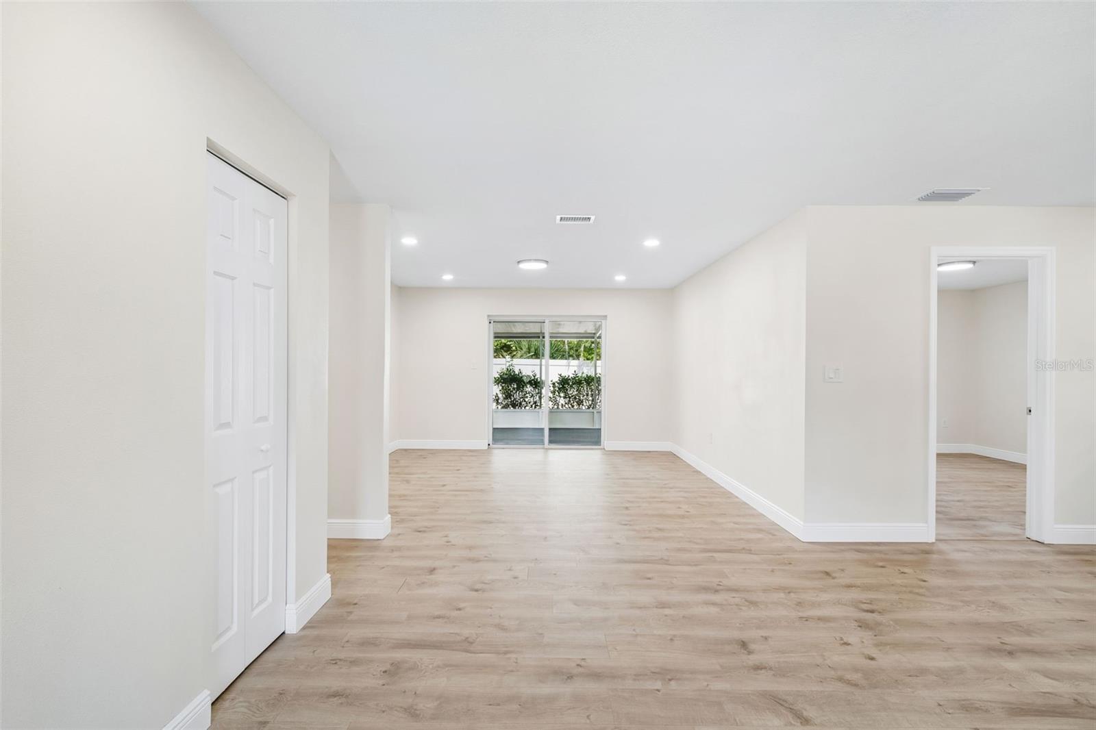 6003 TAMPA SHORES BLVD — photo 46