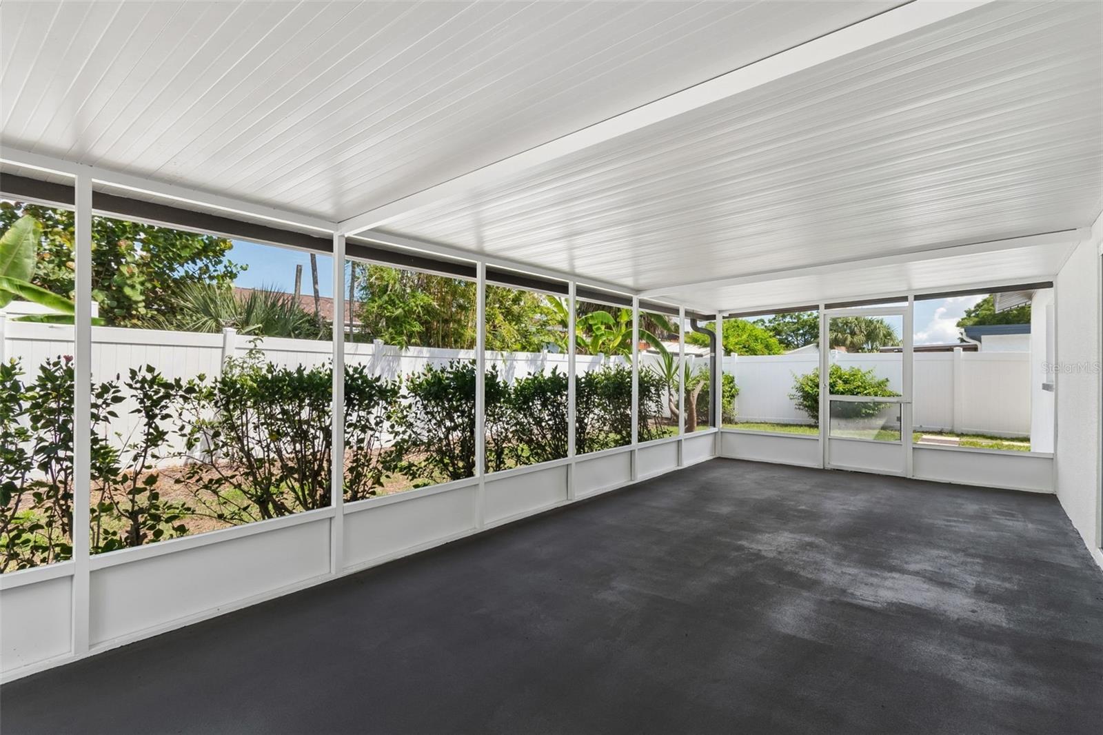6003 TAMPA SHORES BLVD — photo 19