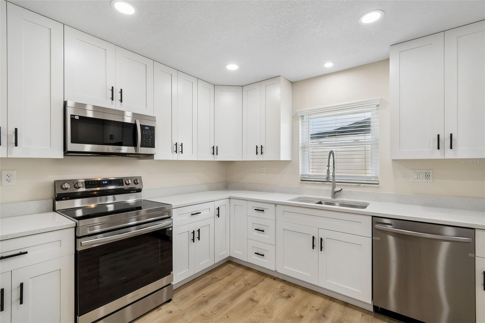 6003 TAMPA SHORES BLVD — photo 34
