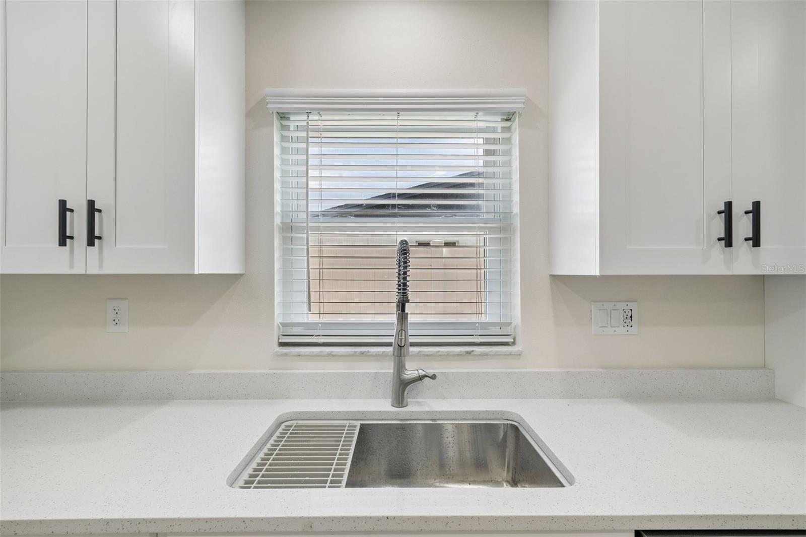6003 TAMPA SHORES BLVD — photo 33