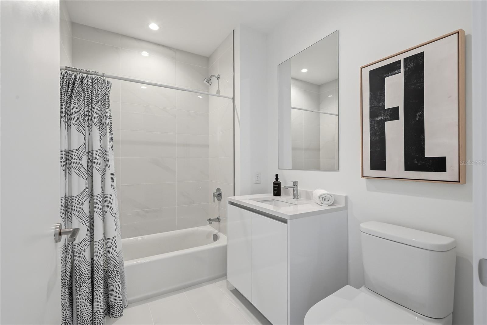 400 CENTRAL AVE #1901 — photo 37