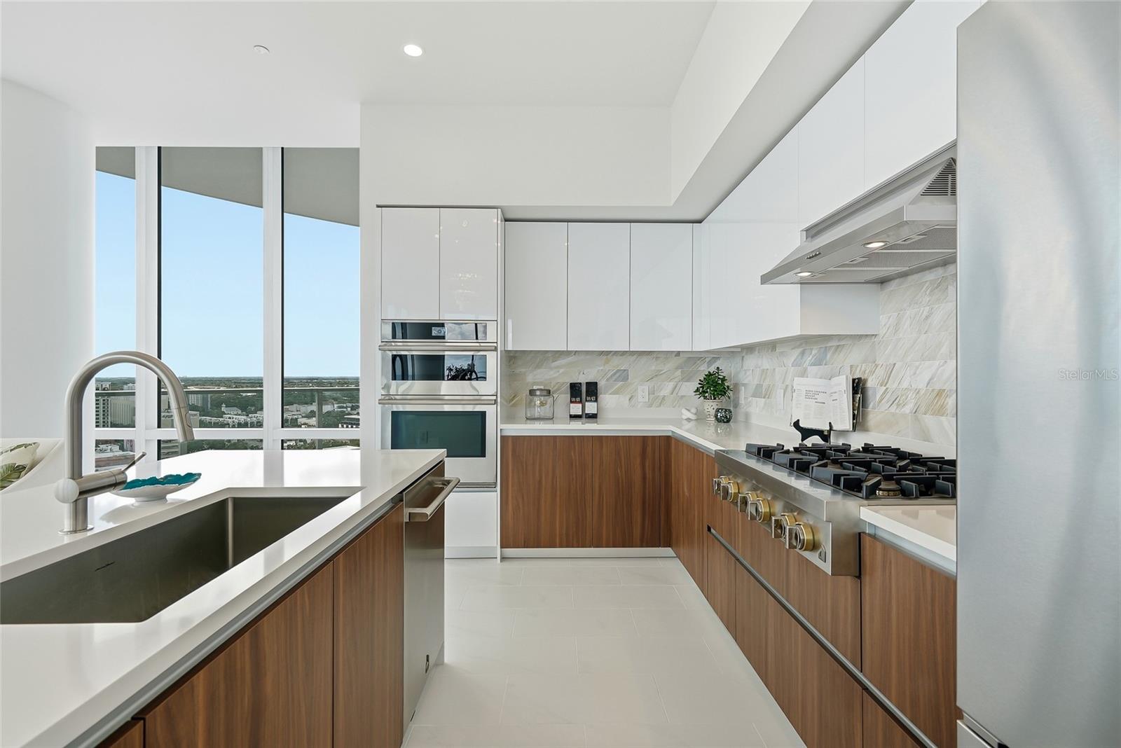 400 CENTRAL AVE #1901 — photo 8