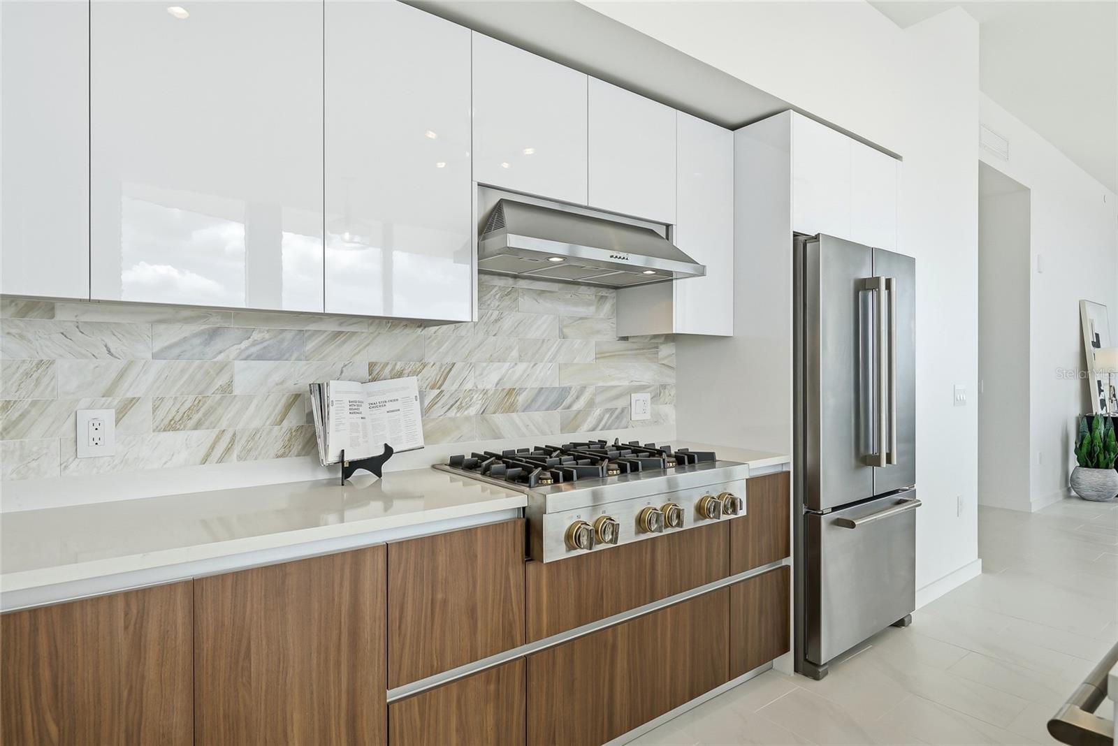 400 CENTRAL AVE #1901 — photo 15