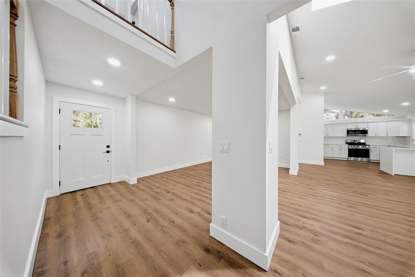 2104 DOEFIELD CT — photo 2