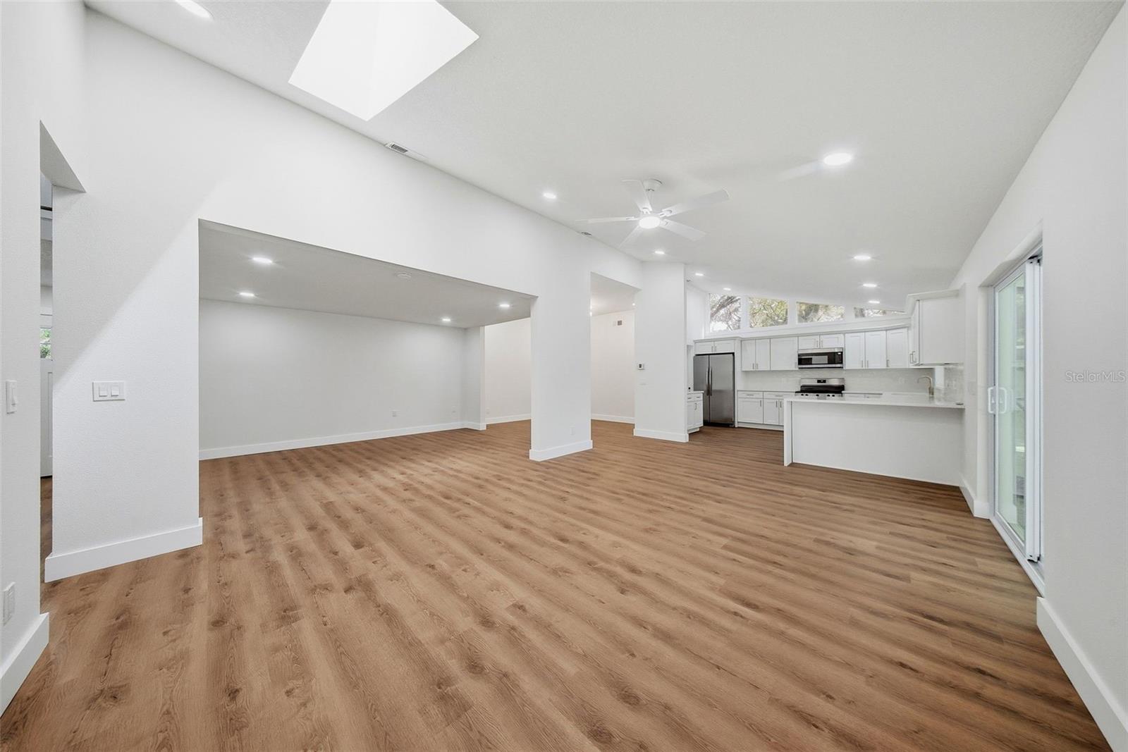 2104 DOEFIELD CT — photo 5