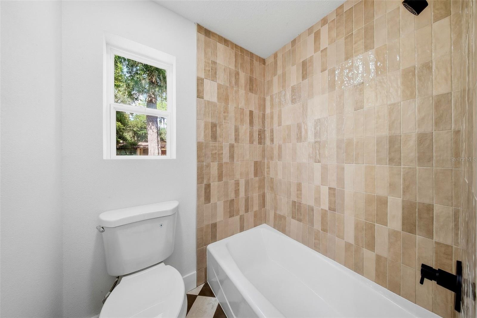 2104 DOEFIELD CT — photo 24
