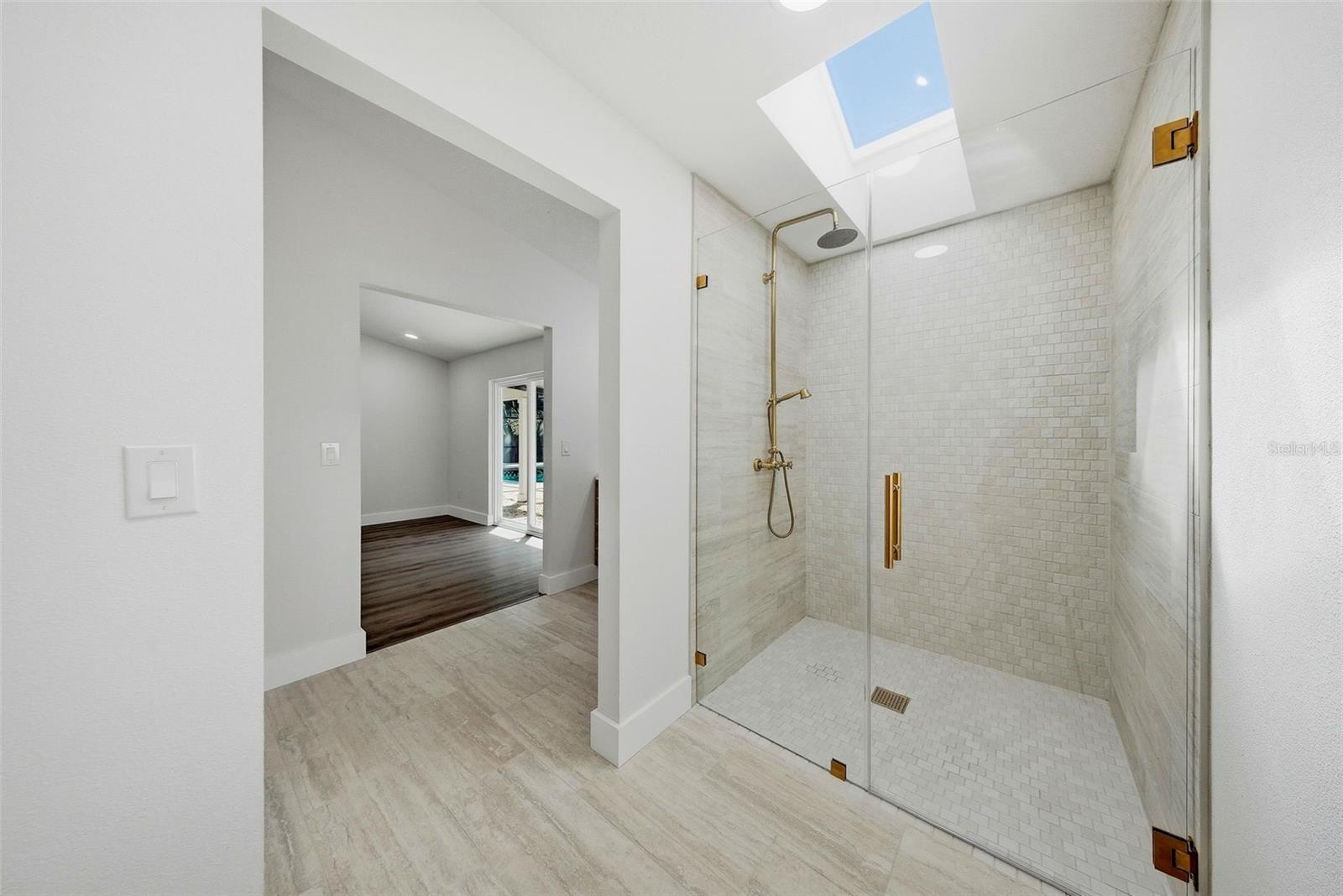 2104 DOEFIELD CT — photo 17