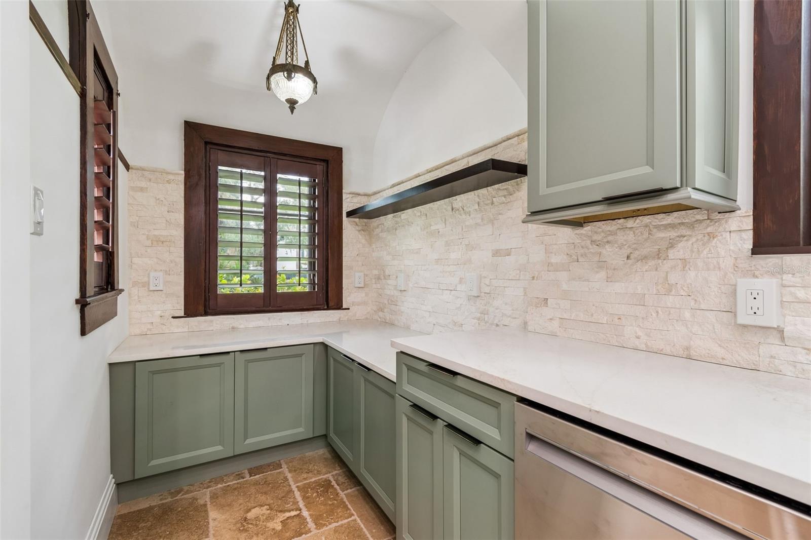 2603 S PARKVIEW ST — photo 38