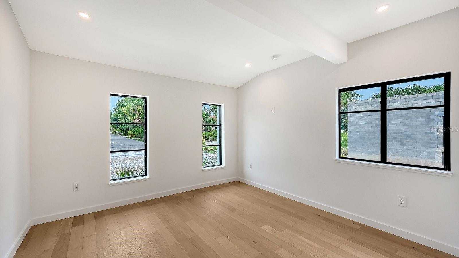 1041 INDIAN BEACH DR — photo 18